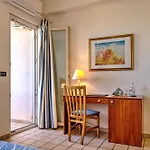 Sirenetta 4* إزولا ديلي فيمين