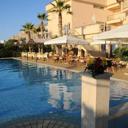 Sirenetta 4*